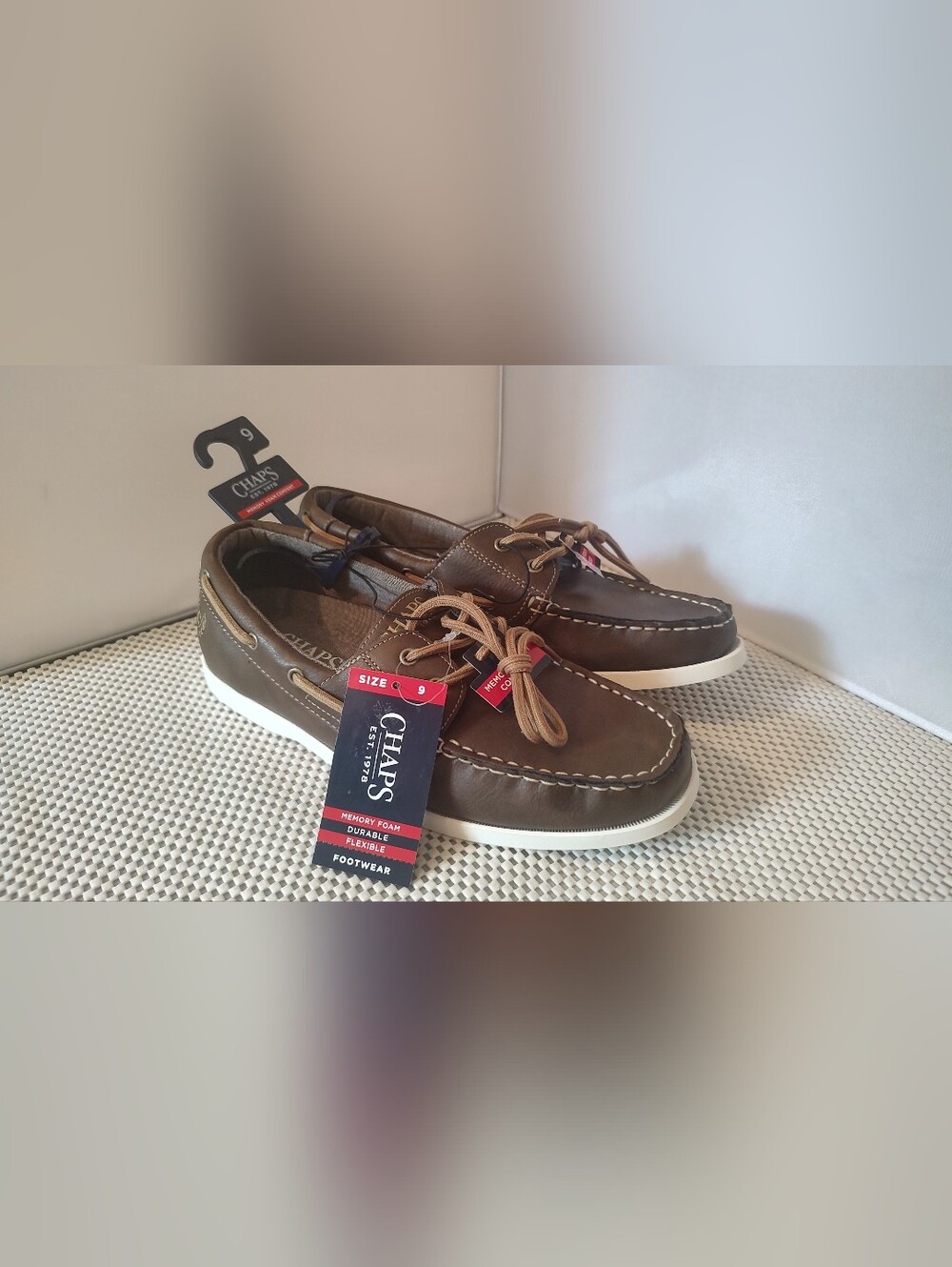 Chaps Men's Size 9 Benny Boat Shoe NWT Cognac Brown Shoes